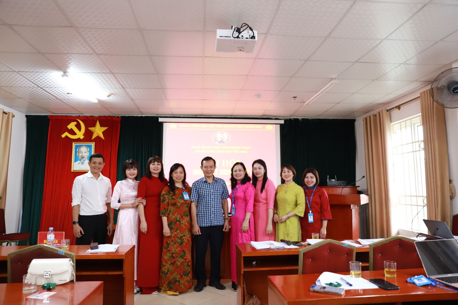 Đại hội chi bộ khoa Giáo dục Tiểu học nhiệm kỳ 2025 – 2027 thành công tốt đẹp